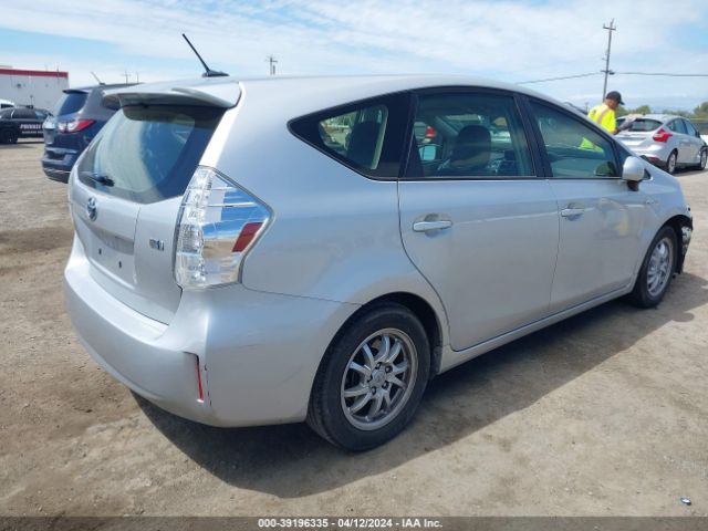 Photo 3 VIN: JTDZN3EU0C3172912 - TOYOTA PRIUS V 