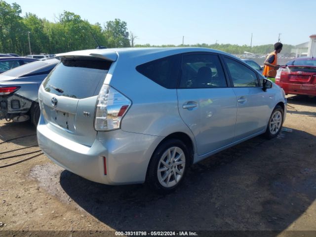 Photo 3 VIN: JTDZN3EU0D3187900 - TOYOTA PRIUS V 