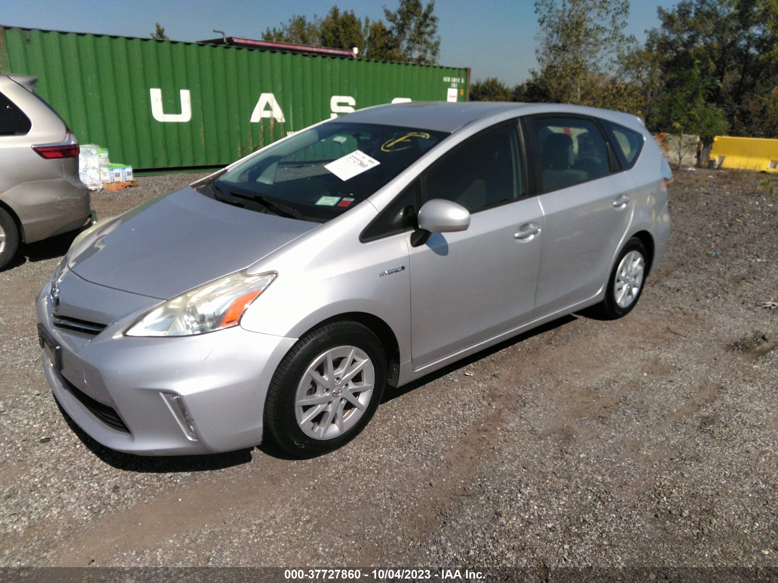 Photo 1 VIN: JTDZN3EU0D3213461 - TOYOTA PRIUS V (+) 