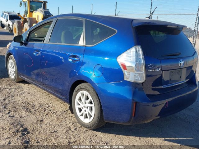 Photo 2 VIN: JTDZN3EU0D3227991 - TOYOTA PRIUS V 