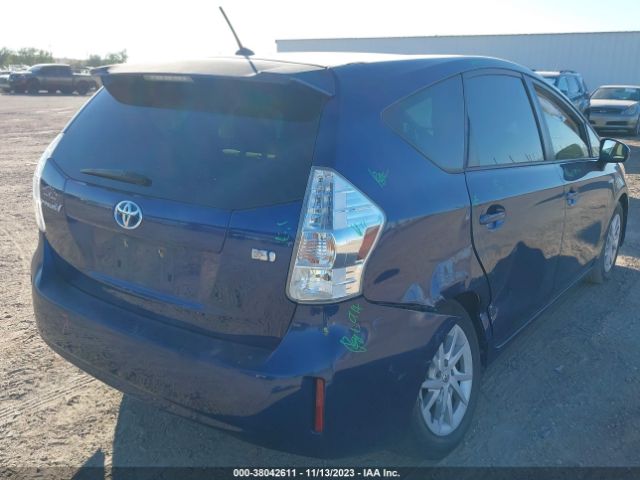 Photo 3 VIN: JTDZN3EU0D3227991 - TOYOTA PRIUS V 