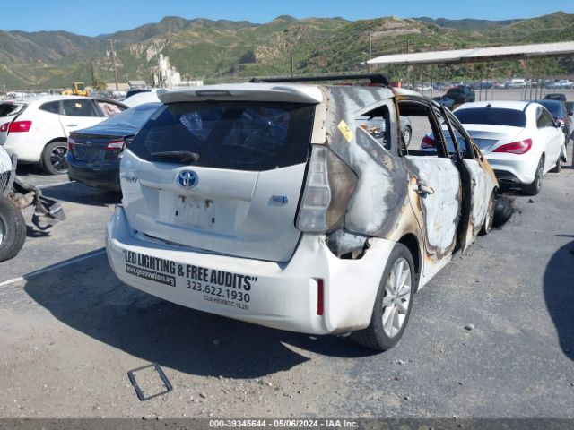 Photo 3 VIN: JTDZN3EU0D3278830 - TOYOTA PRIUS V 