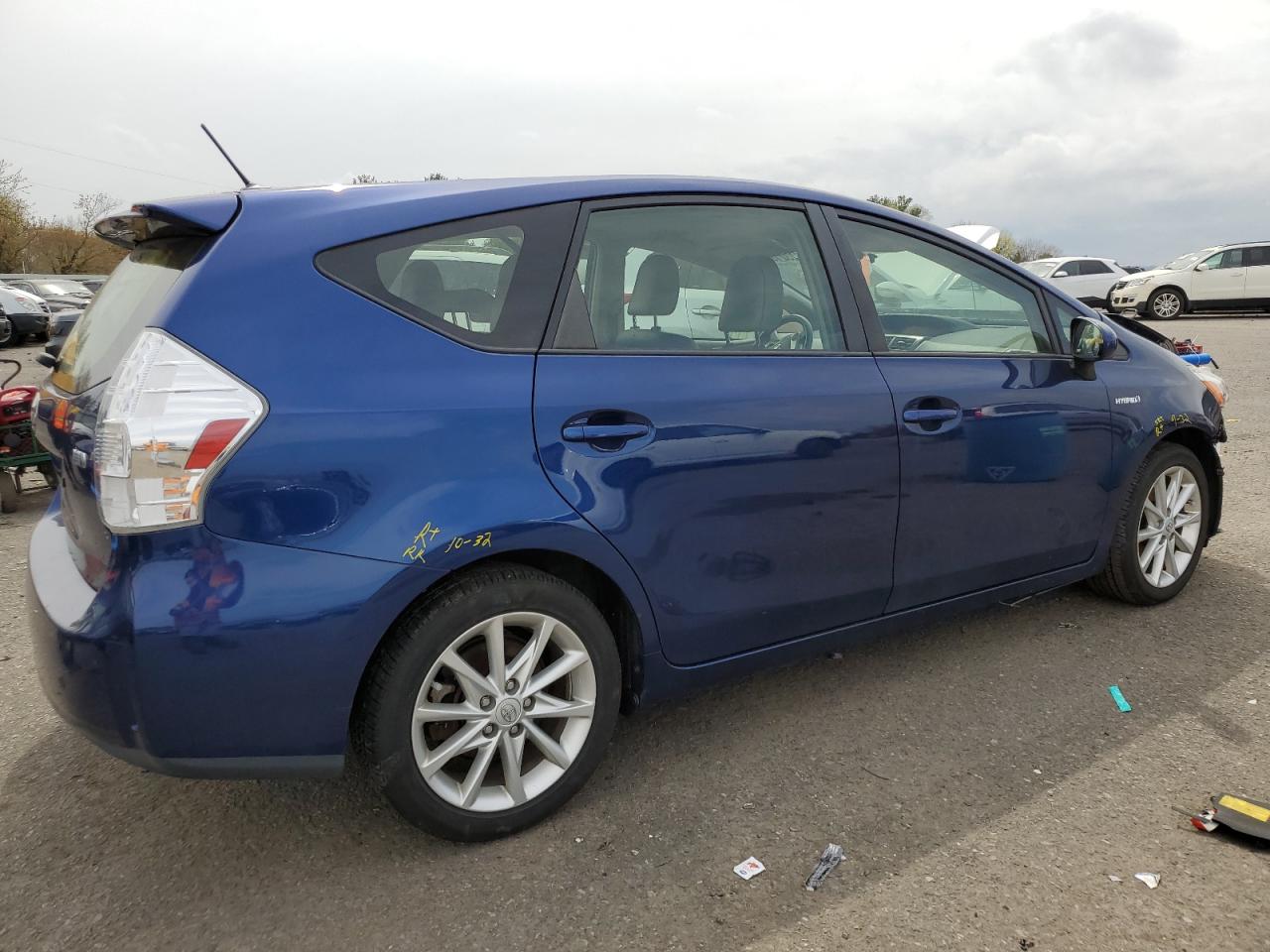 Photo 2 VIN: JTDZN3EU0D3279976 - TOYOTA PRIUS 