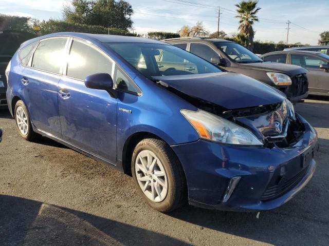 Photo 3 VIN: JTDZN3EU0E3299632 - TOYOTA PRIUS V 