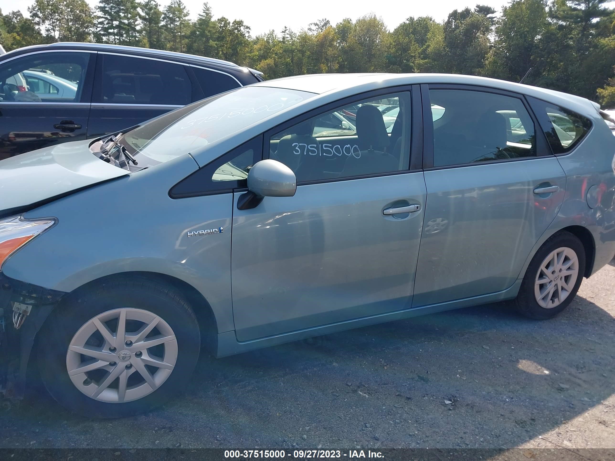 Photo 14 VIN: JTDZN3EU0E3304800 - TOYOTA PRIUS V (+) 