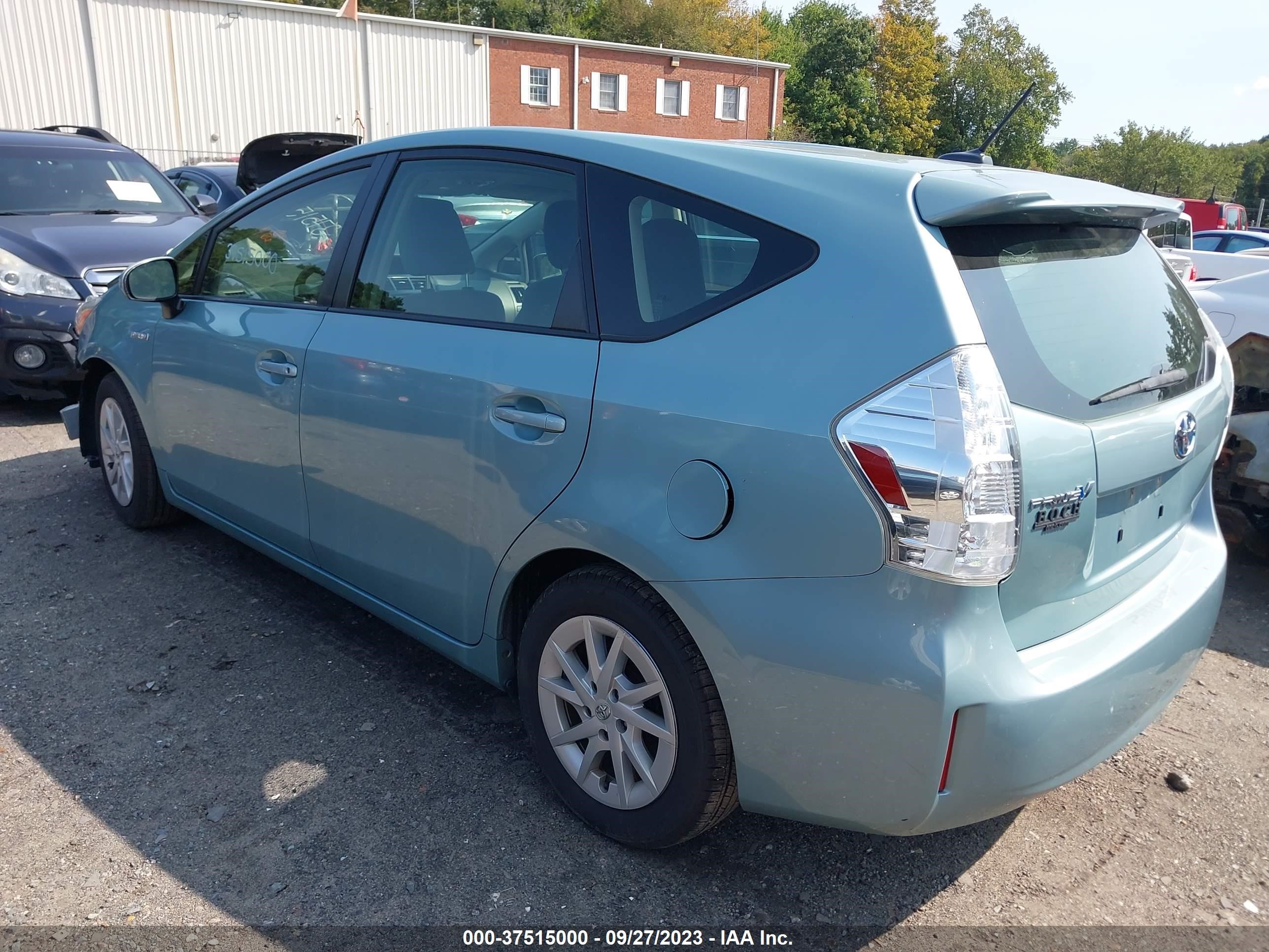 Photo 2 VIN: JTDZN3EU0E3304800 - TOYOTA PRIUS V (+) 