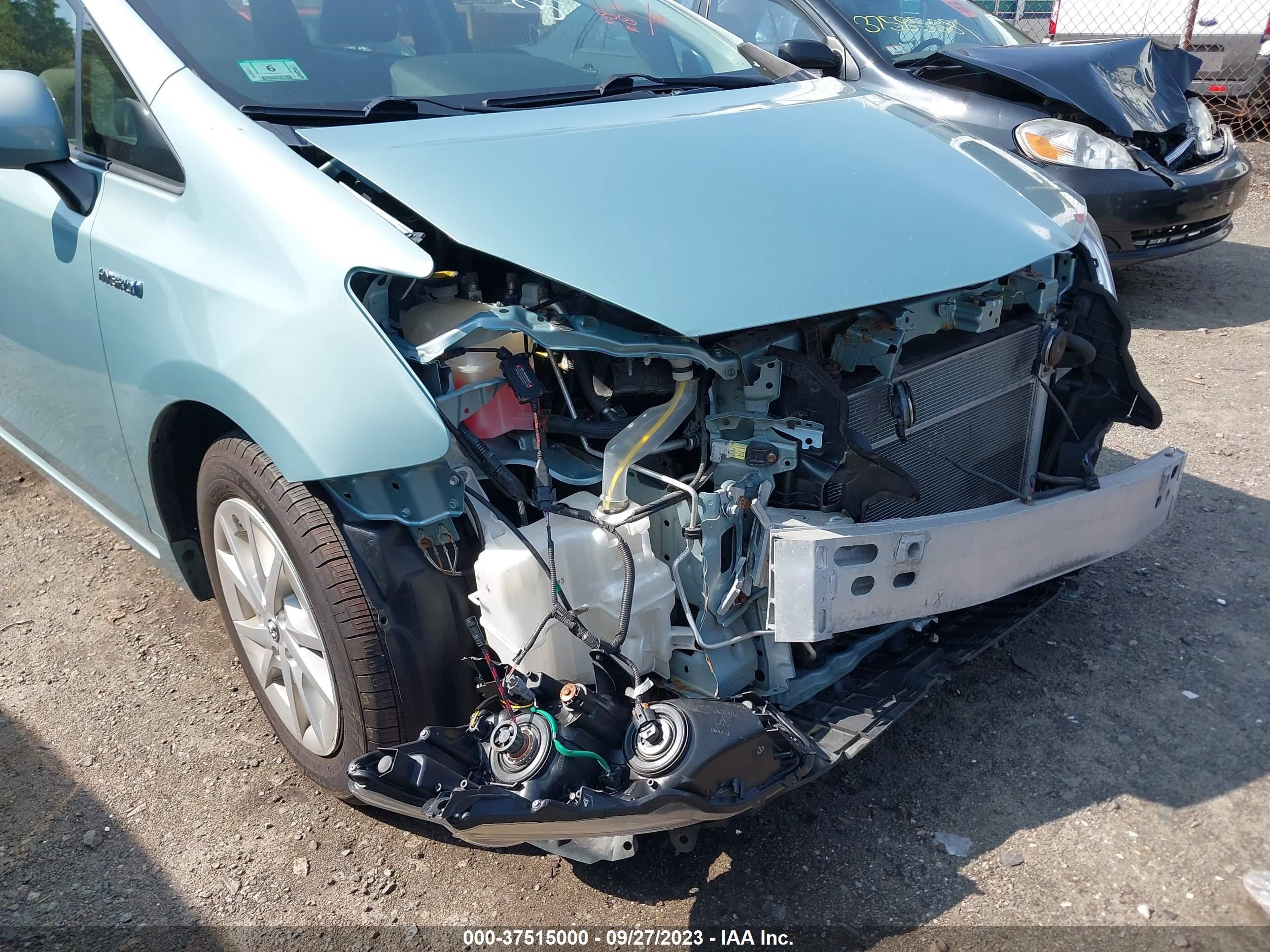 Photo 5 VIN: JTDZN3EU0E3304800 - TOYOTA PRIUS V (+) 