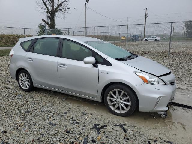 Photo 3 VIN: JTDZN3EU0E3307440 - TOYOTA PRIUS V 