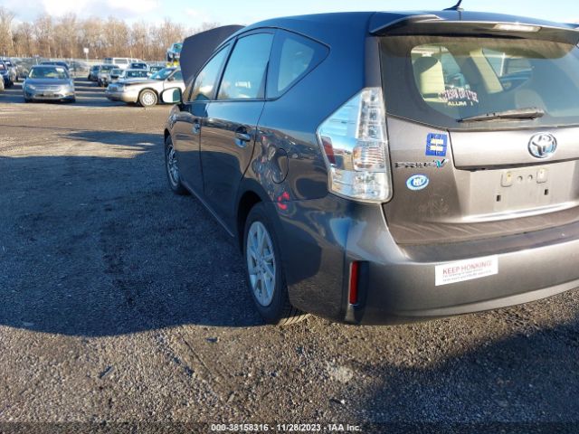 Photo 2 VIN: JTDZN3EU0EJ015122 - TOYOTA PRIUS V 