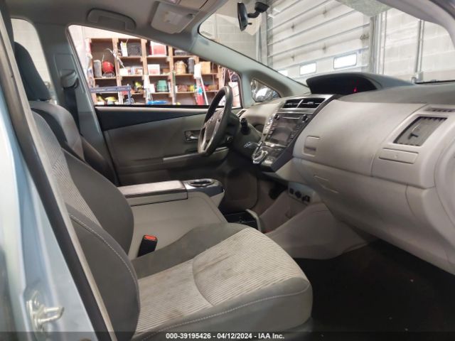 Photo 4 VIN: JTDZN3EU0FJ028731 - TOYOTA PRIUS V 