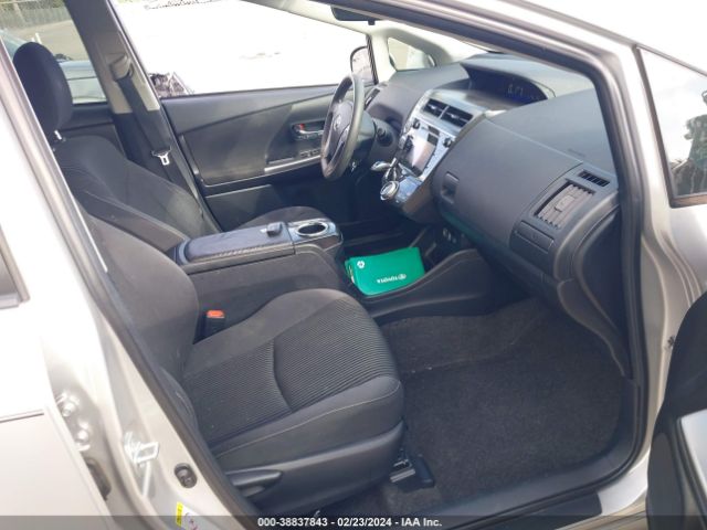 Photo 4 VIN: JTDZN3EU0HJ056578 - TOYOTA PRIUS V 