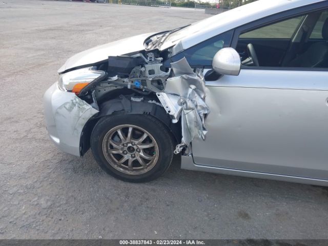 Photo 5 VIN: JTDZN3EU0HJ056578 - TOYOTA PRIUS V 