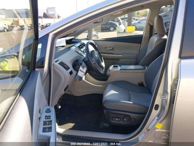 Photo 4 VIN: JTDZN3EU0HJ072523 - TOYOTA PRIUS V 