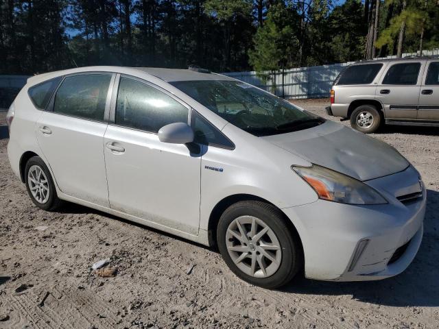 Photo 3 VIN: JTDZN3EU1C3039799 - TOYOTA PRIUS V 