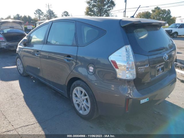 Photo 2 VIN: JTDZN3EU1C3117837 - TOYOTA PRIUS V 