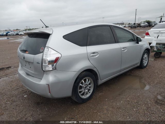 Photo 3 VIN: JTDZN3EU1C3130040 - TOYOTA PRIUS V 