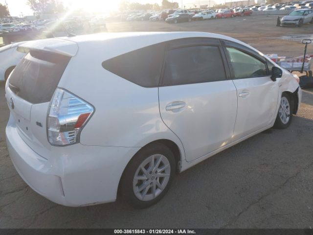 Photo 3 VIN: JTDZN3EU1C3148506 - TOYOTA PRIUS V 