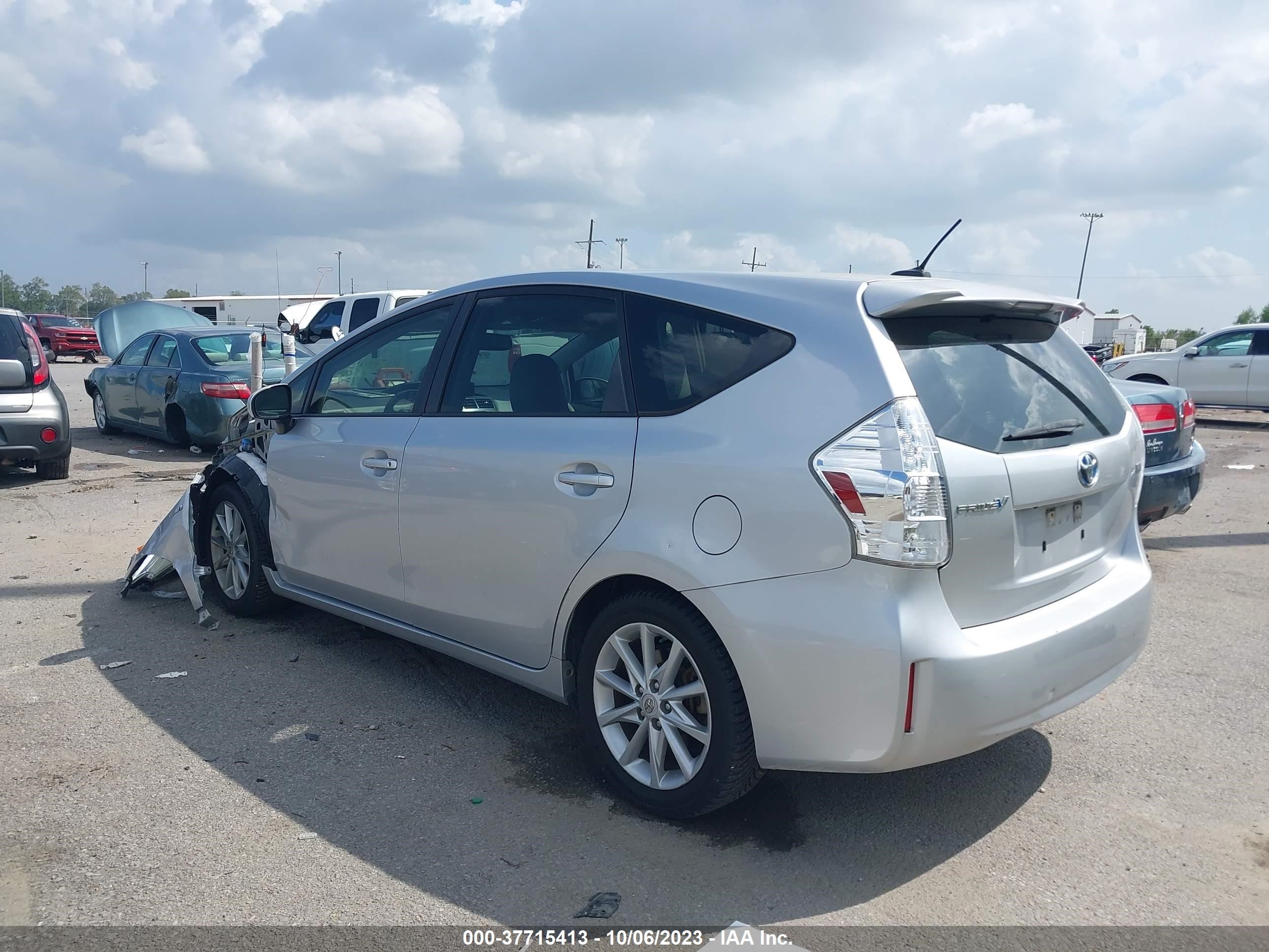 Photo 2 VIN: JTDZN3EU1D3198484 - TOYOTA PRIUS 