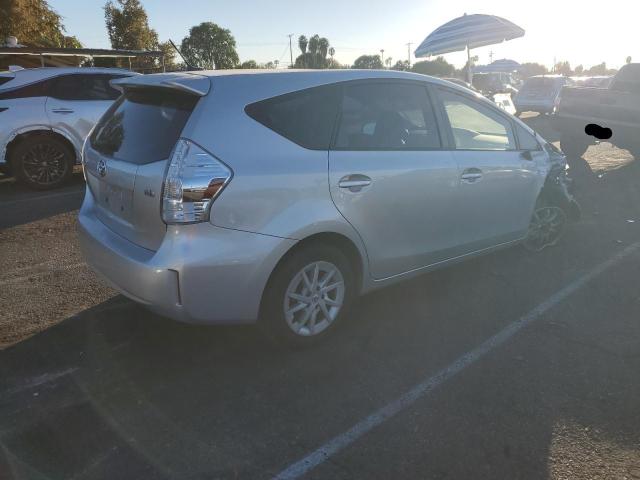 Photo 2 VIN: JTDZN3EU1D3235792 - TOYOTA PRIUS V 