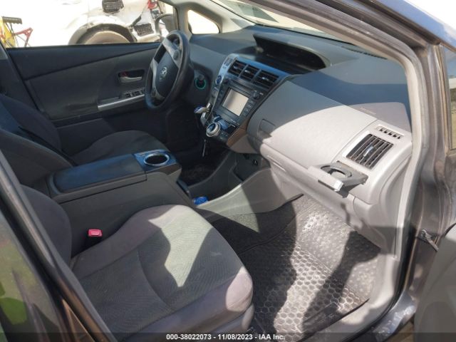 Photo 4 VIN: JTDZN3EU1D3268646 - TOYOTA PRIUS V 