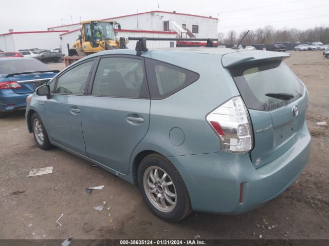 Photo 2 VIN: JTDZN3EU1E3314686 - TOYOTA PRIUS V 