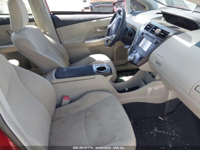 Photo 4 VIN: JTDZN3EU1E3319290 - TOYOTA PRIUS V 