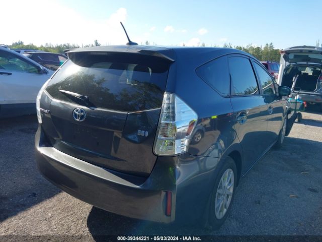 Photo 3 VIN: JTDZN3EU1E3335926 - TOYOTA PRIUS V 