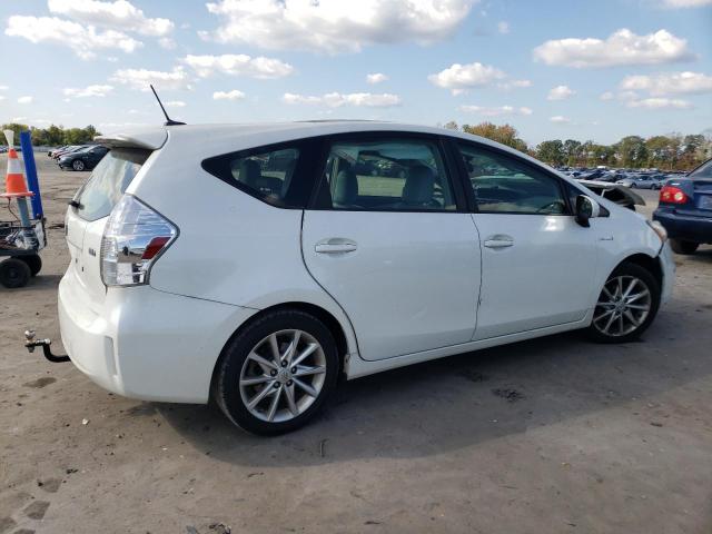 Photo 2 VIN: JTDZN3EU1E3360521 - TOYOTA PRIUS V 