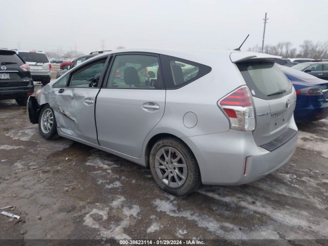 Photo 2 VIN: JTDZN3EU1FJ024042 - TOYOTA PRIUS V 