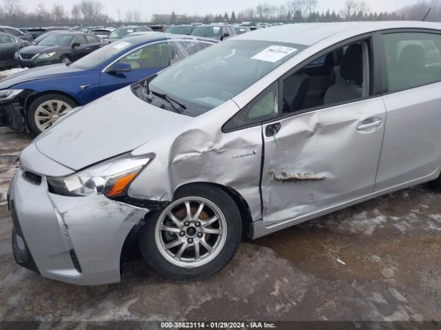 Photo 5 VIN: JTDZN3EU1FJ024042 - TOYOTA PRIUS V 