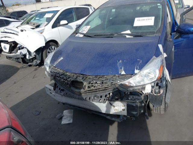 Photo 5 VIN: JTDZN3EU1FJ030097 - TOYOTA PRIUS V 