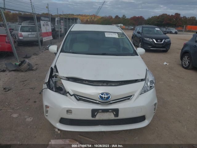 Photo 5 VIN: JTDZN3EU2C3072908 - TOYOTA PRIUS V 