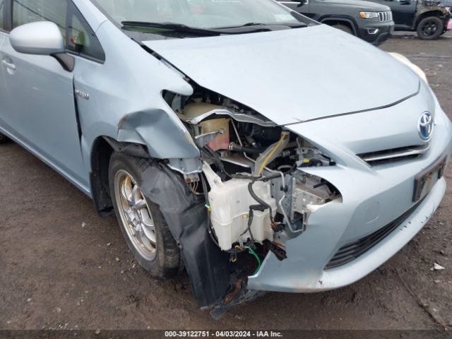 Photo 5 VIN: JTDZN3EU2C3105776 - TOYOTA PRIUS V 