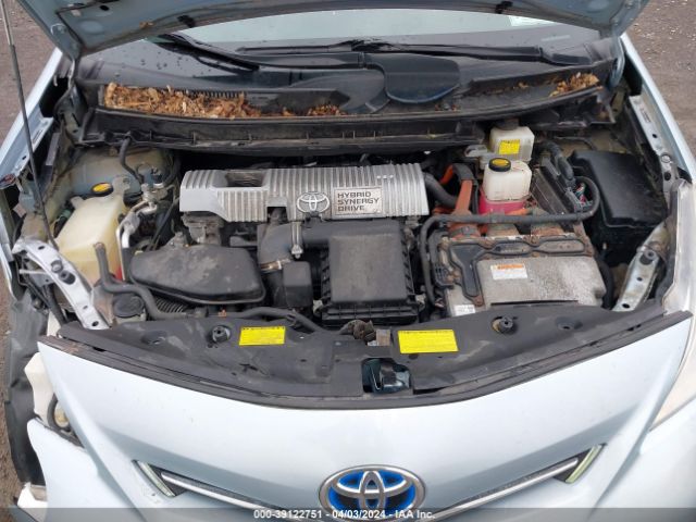 Photo 9 VIN: JTDZN3EU2C3105776 - TOYOTA PRIUS V 