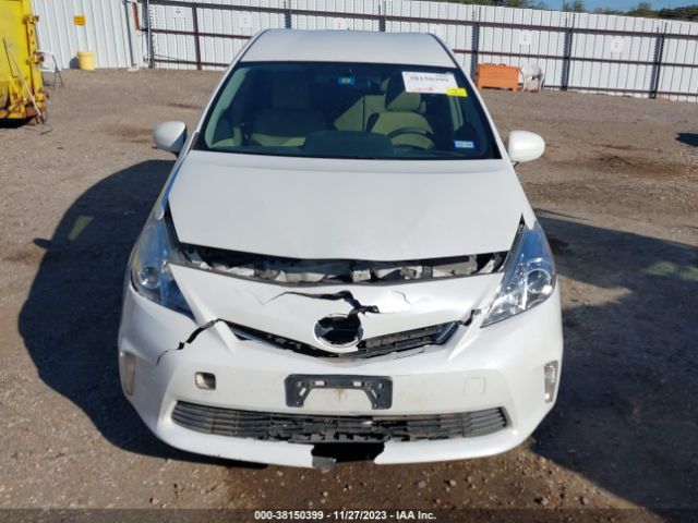 Photo 9 VIN: JTDZN3EU2C3146599 - TOYOTA PRIUS V 