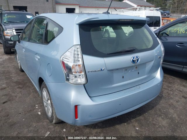 Photo 2 VIN: JTDZN3EU2C3158719 - TOYOTA PRIUS V 