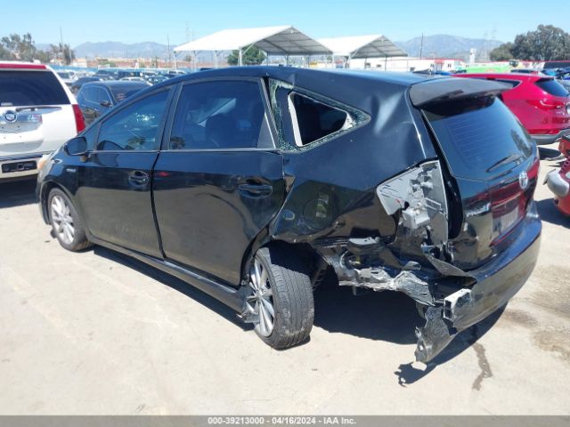 Photo 2 VIN: JTDZN3EU2C3184656 - TOYOTA PRIUS V 