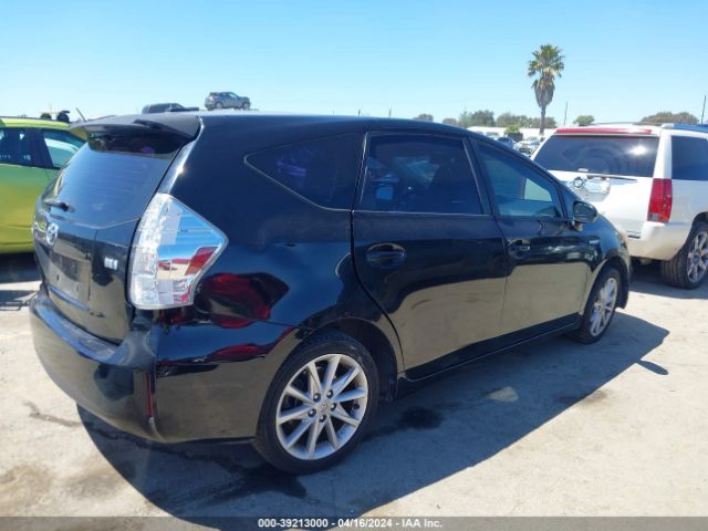 Photo 3 VIN: JTDZN3EU2C3184656 - TOYOTA PRIUS V 