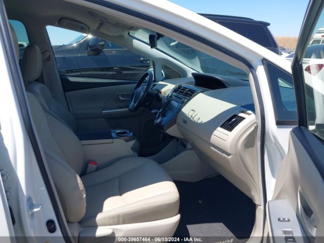 Photo 4 VIN: JTDZN3EU2D3194119 - TOYOTA PRIUS V 