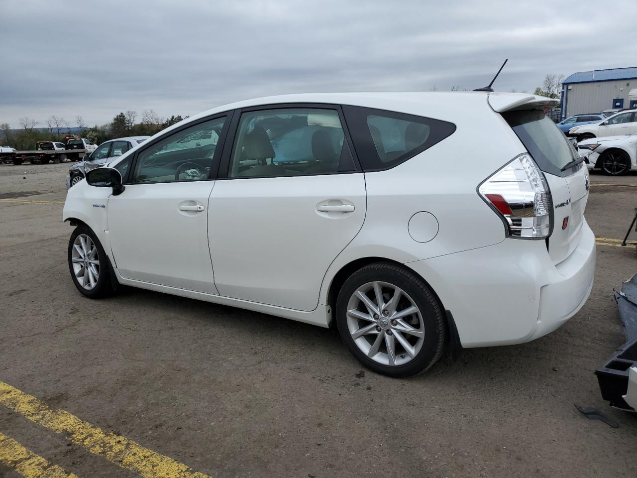 Photo 1 VIN: JTDZN3EU2D3236174 - TOYOTA PRIUS 