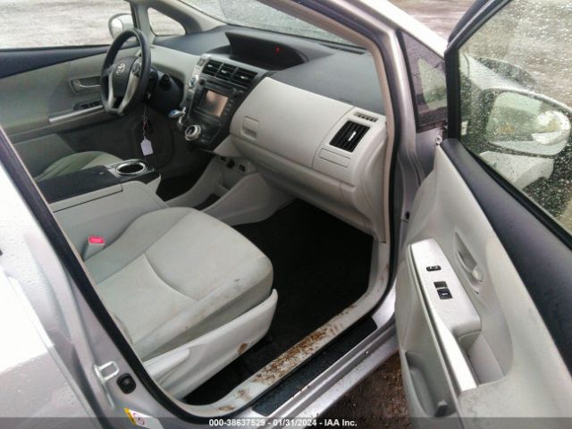 Photo 4 VIN: JTDZN3EU2D3279302 - TOYOTA PRIUS V 