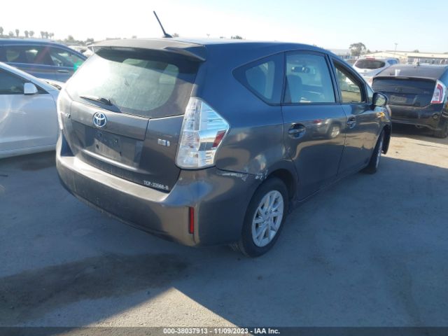 Photo 3 VIN: JTDZN3EU2E3294111 - TOYOTA PRIUS V 