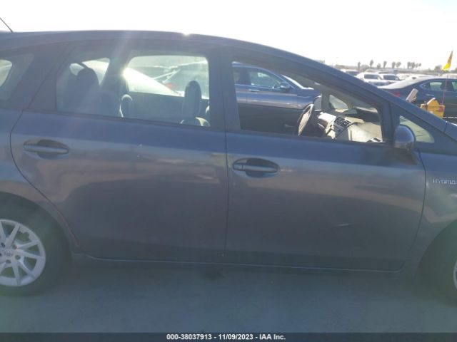 Photo 5 VIN: JTDZN3EU2E3294111 - TOYOTA PRIUS V 