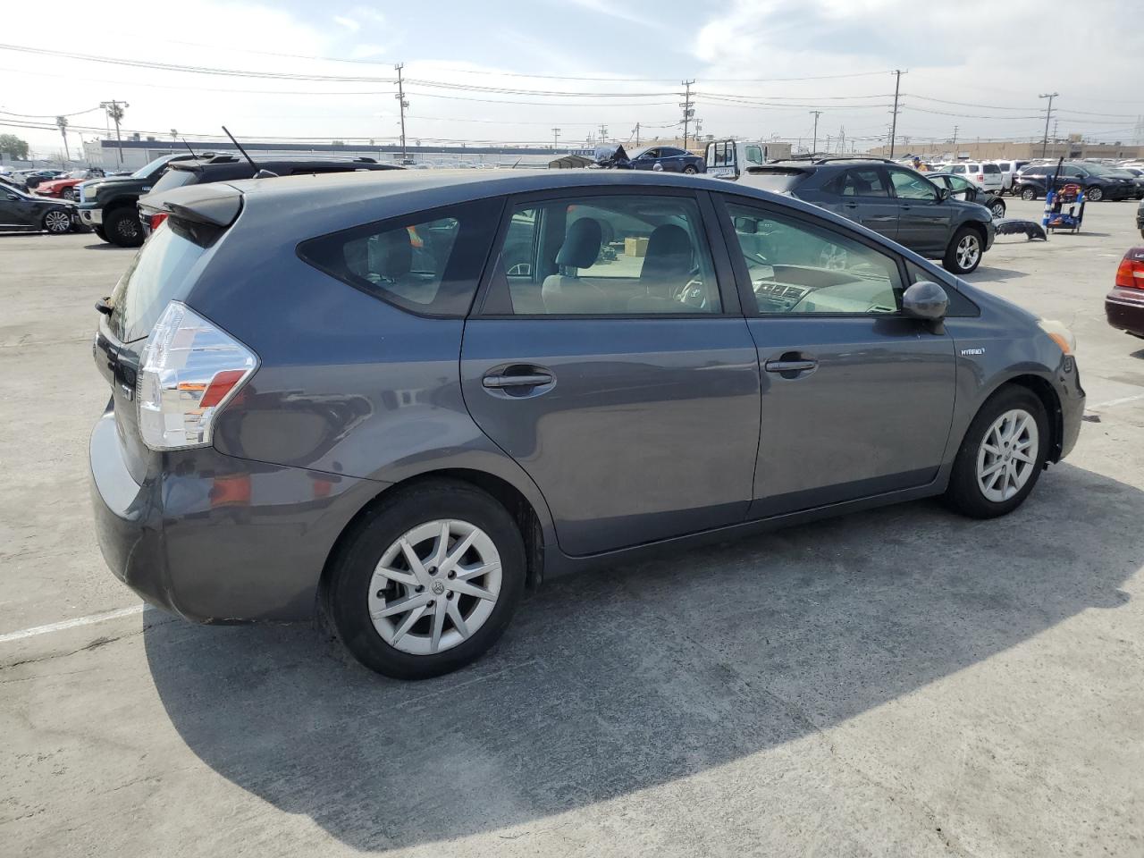 Photo 2 VIN: JTDZN3EU2E3318164 - TOYOTA PRIUS 