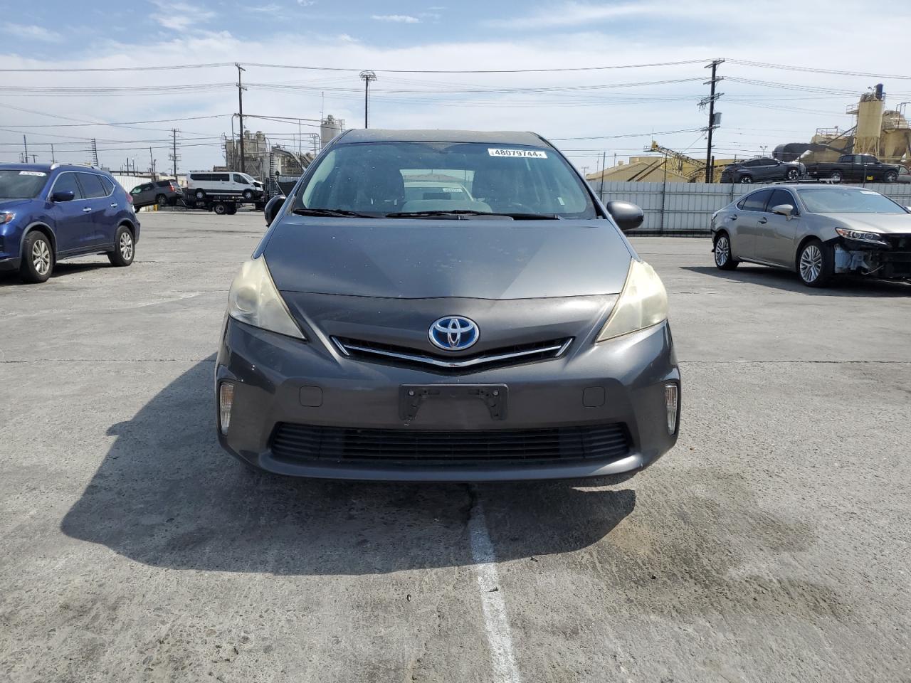 Photo 4 VIN: JTDZN3EU2E3318164 - TOYOTA PRIUS 