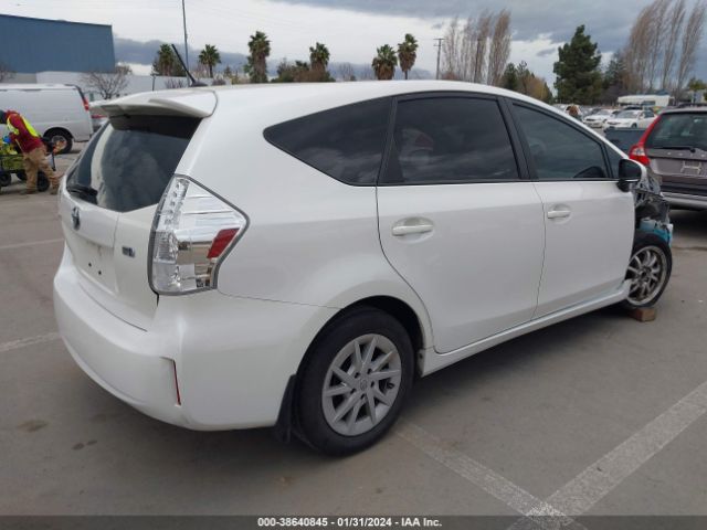 Photo 3 VIN: JTDZN3EU2EJ008947 - TOYOTA PRIUS V 