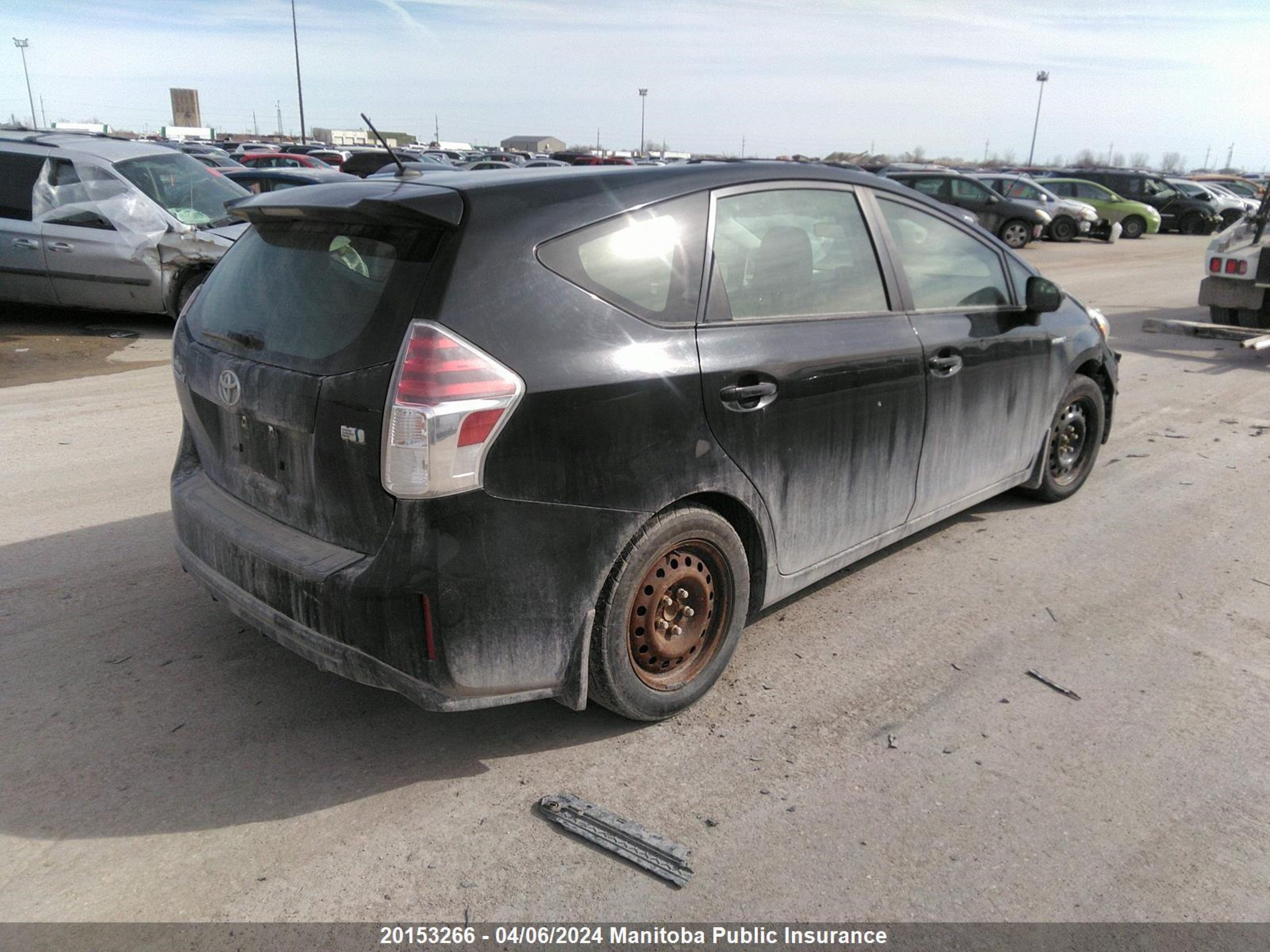 Photo 3 VIN: JTDZN3EU2GJ051381 - TOYOTA PRIUS V (+) 