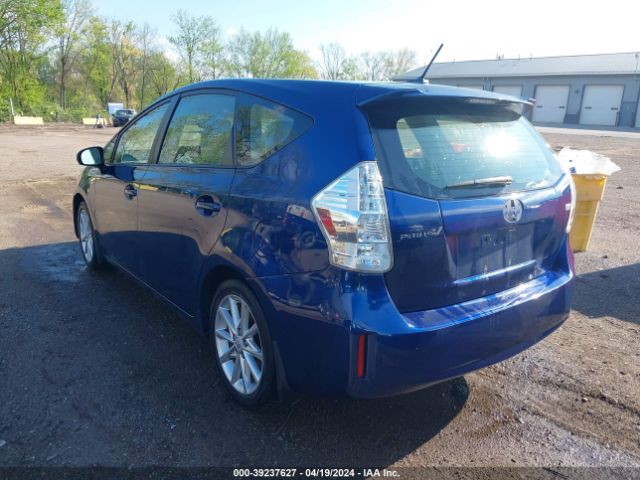 Photo 2 VIN: JTDZN3EU3C3072979 - TOYOTA PRIUS V 