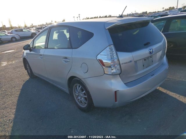 Photo 2 VIN: JTDZN3EU3C3079818 - TOYOTA PRIUS V 