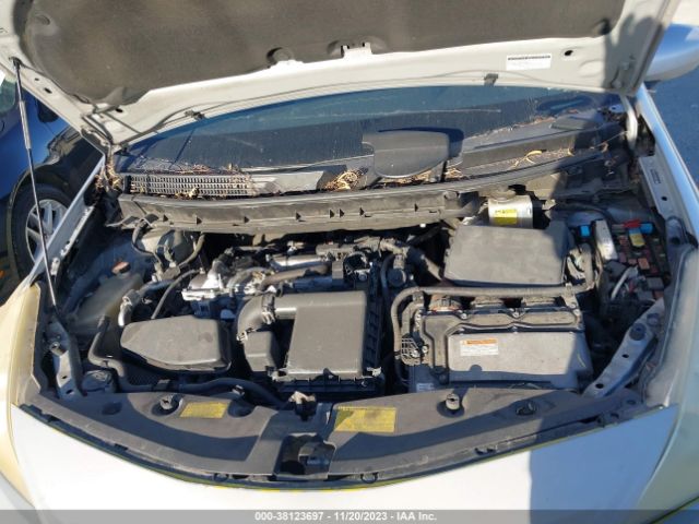 Photo 9 VIN: JTDZN3EU3C3079818 - TOYOTA PRIUS V 